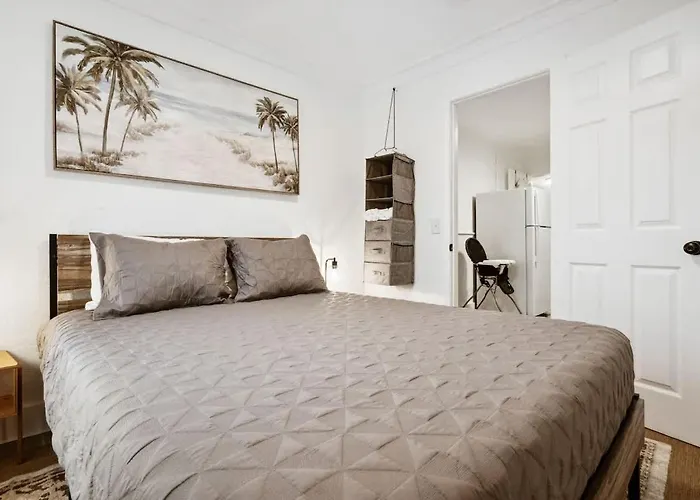Clubhouse Cozy Fast Wi-fi 6 Min From Downtown *